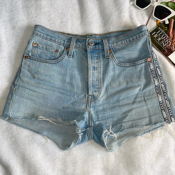 Levi's Pants - Levi’s 501 Distressed Denim Shorts- size 27
